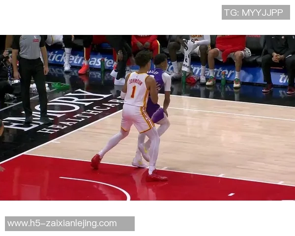 老鹰对阵爵士精彩直播回顾及赛后分析全程报道